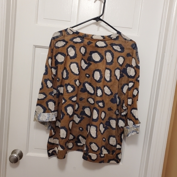 Umgee Animal Print Lightweight Oversized Top Size Medium, Casual - Picture 10 of 11